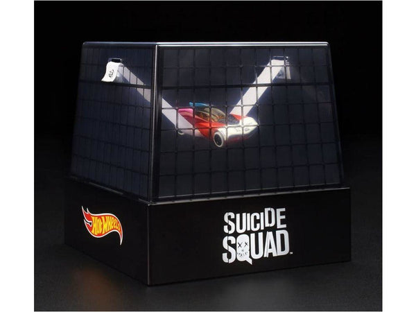 SDCC 2016 HOT WHEELS DC COMICS SUICIDE SQUAD HARLEY QUINN VEHICLE - [barcode] - Dragons Trading